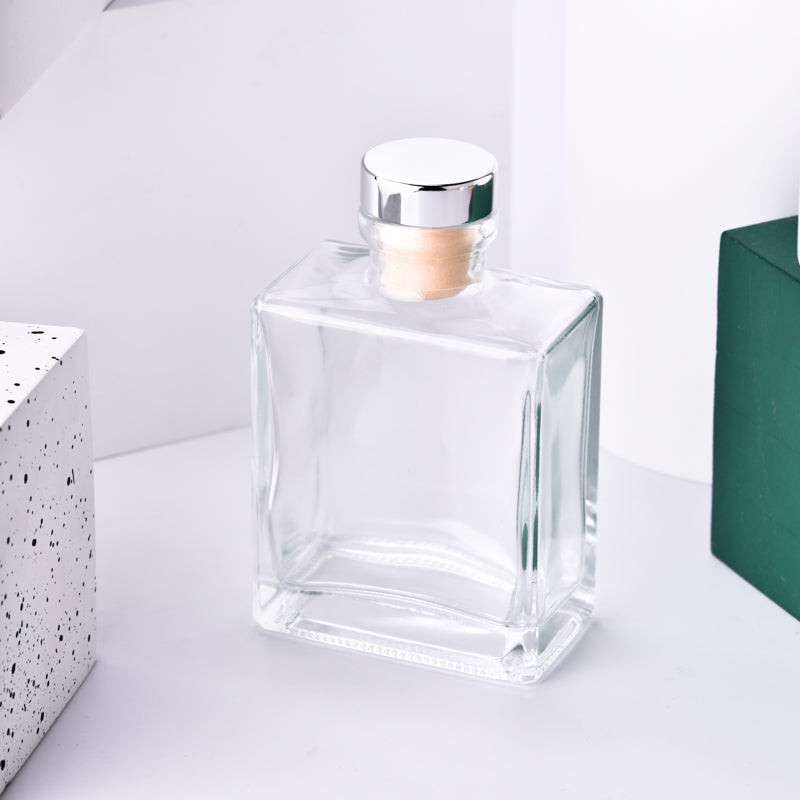 Glass reed diffuser bottle with synthetic silver stopper, Square