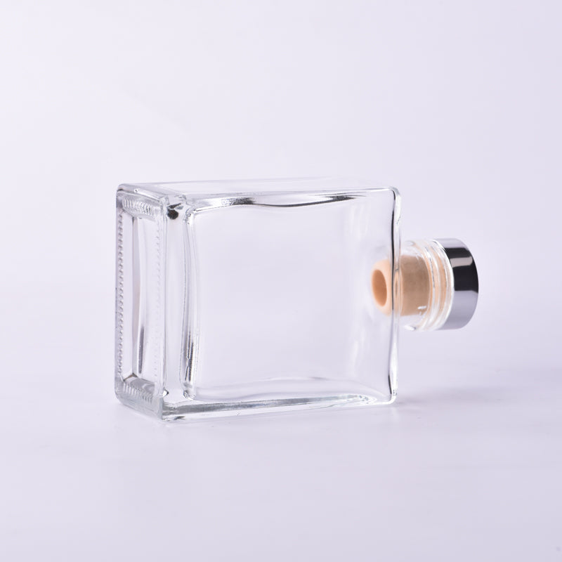 Glass reed diffuser bottle with synthetic silver stopper, Square